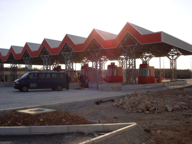 83ad7d21-2b79-4411-97d7-b744038f34b2