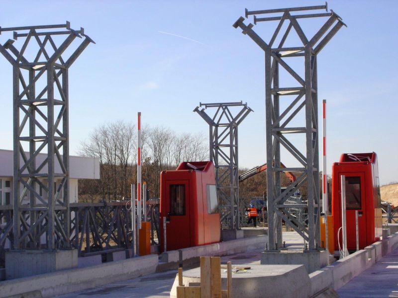 b52eb642-9679-4b3b-bf25-1e202b06316e